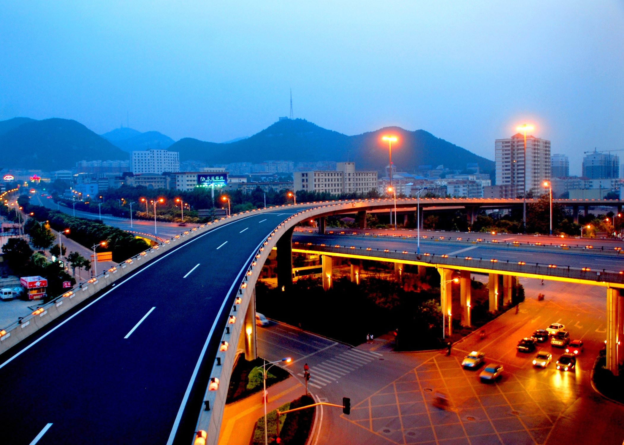 八一立交亮化夜景