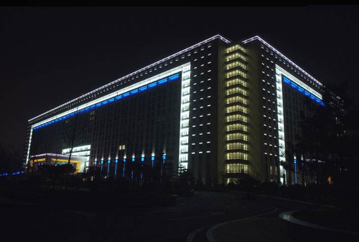 龍奧大廈亮化——戶(hù)外照明工程